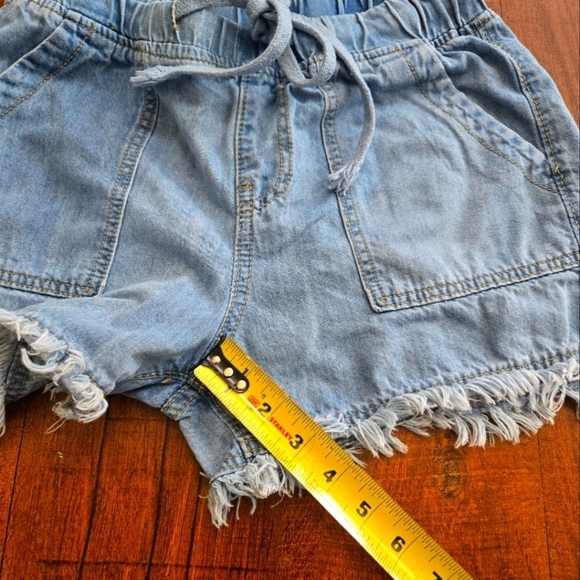 Women's Denim Drawstring Shorts Frayed Raw Hem Ruffle High Waist with Pockets - Picture 7 of 9